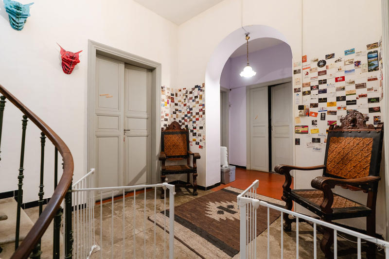 Maison - 349 m² - 12 pièces