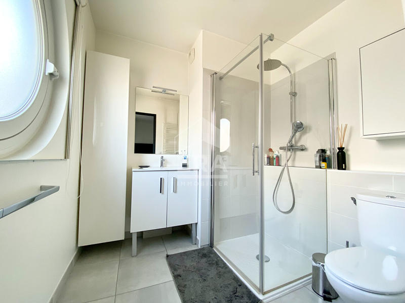 Appartement - 85 m² - 4 pièces