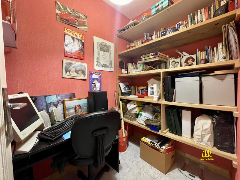 Maison - 99 m² - 5 pièces