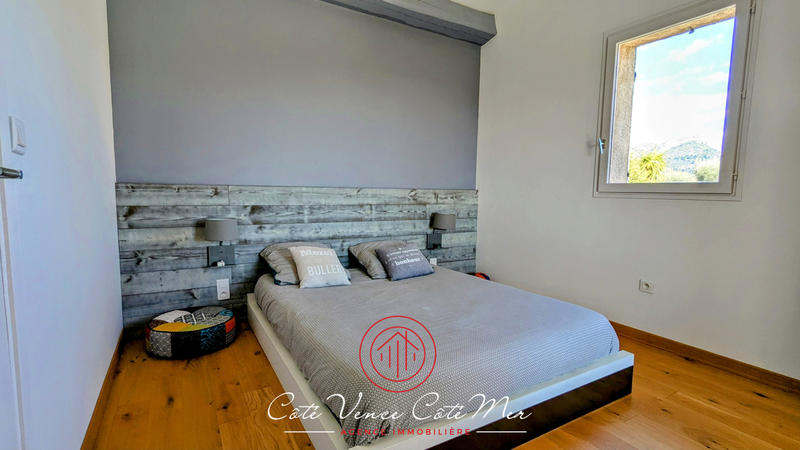 Maison - 181 m² - 5 pièces