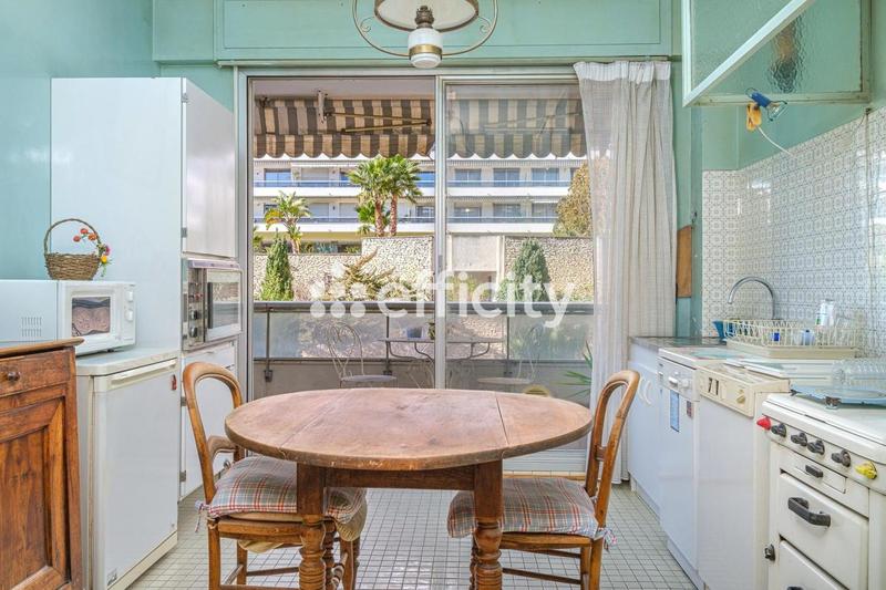 Appartement - 92 m² - 3 pièces