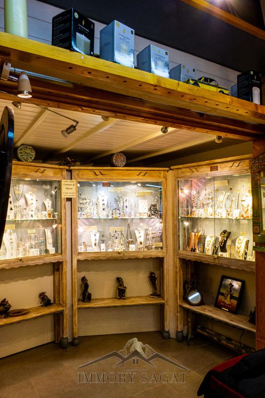 Fonds de commerce - Magasins - 85 m²