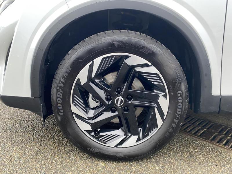 Nissan Qashqai 1.3 Dig-T 158 Cv n-Connecta X-Tronic - Sieges Chauffants/Volants Chauffants