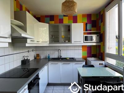 Appartement - 95 m² - 6 pièces