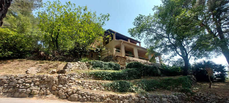 Villa - 190 m² - 6 pièces