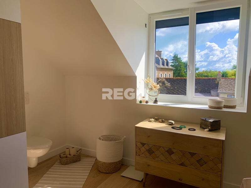 Maison - 132 m² - 8 pièces