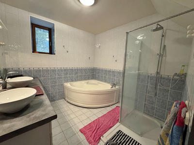 Maison - 180 m² - 6 pièces