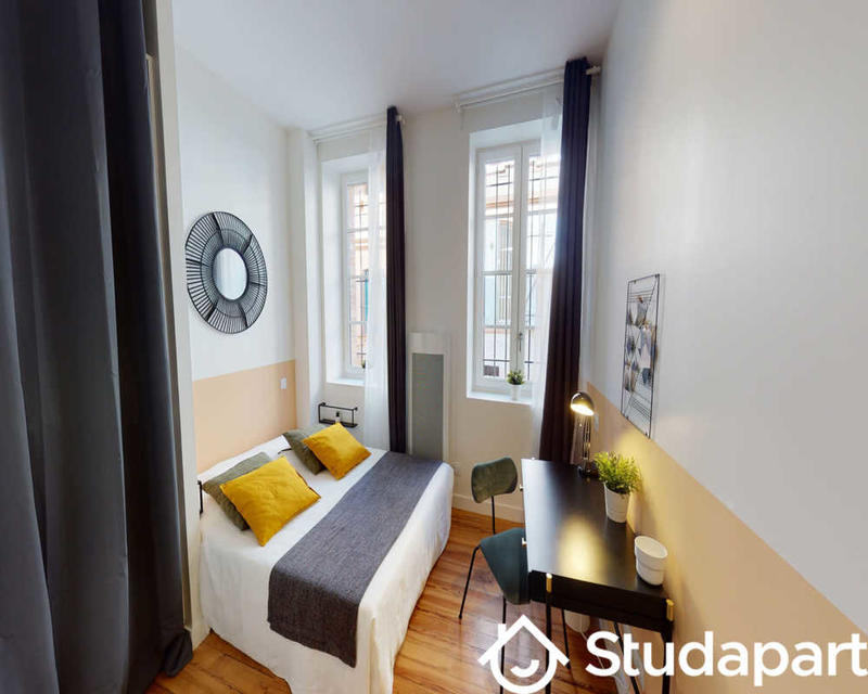 Chambre - 80 m² - 1 pièce