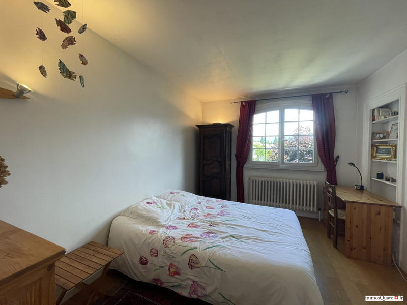 Villa - 249 m² - 9 pièces