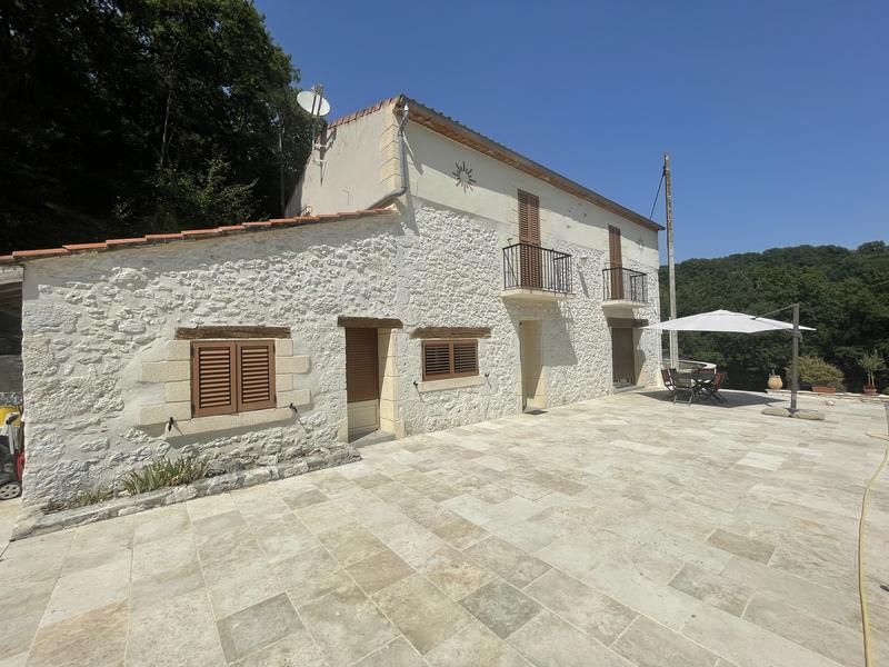 Maison en pierre - 156 m² - 5 pièces