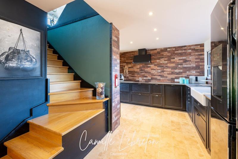 Maison - 176 m² - 6 pièces