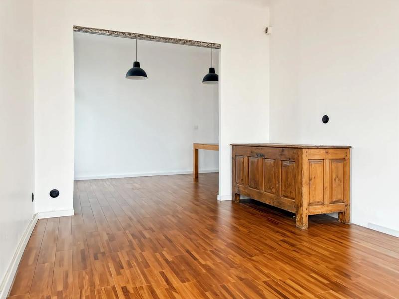 Appartement - 193 m² - 6 pièces