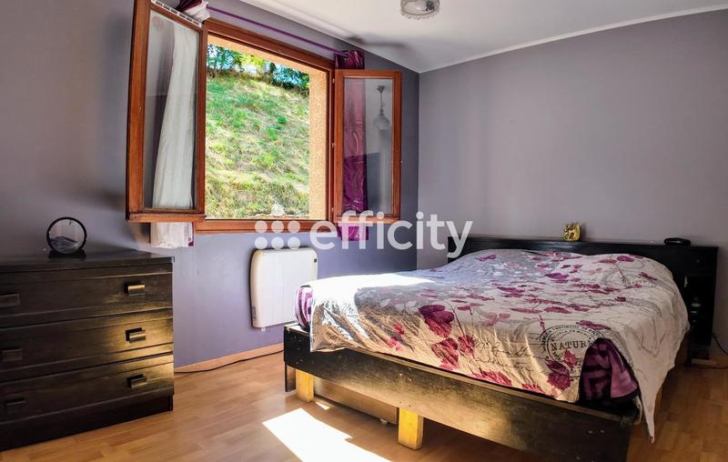 Maison - 121 m² - 6 pièces