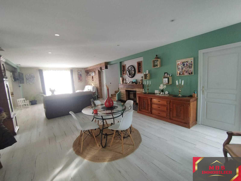Propriété - 202 m² - 5 pièces