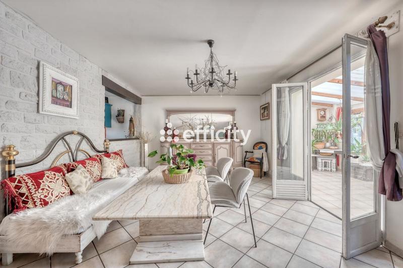 Maison - 153 m² - 8 pièces