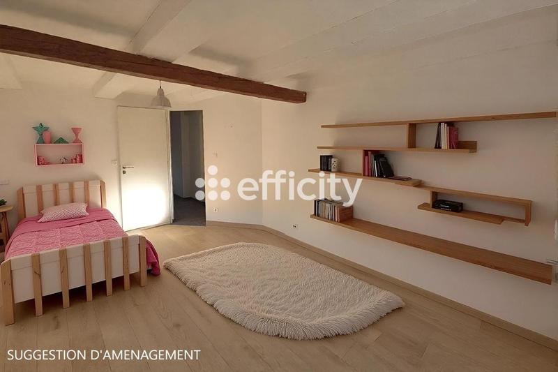 Maison - 180 m² - 7 pièces