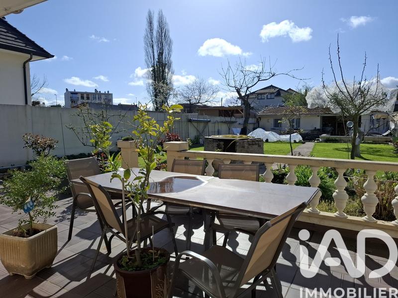 Maison - 161 m² - 5 pièces