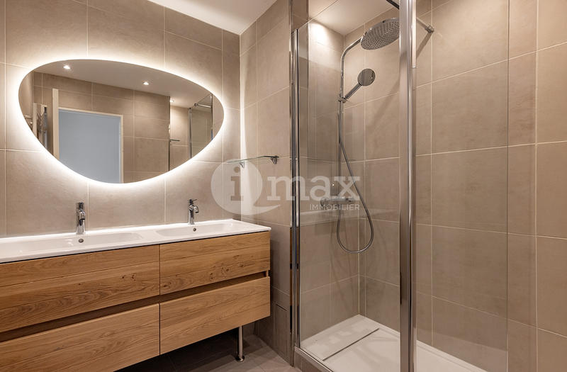 Appartement - 90 m² - 3 pièces