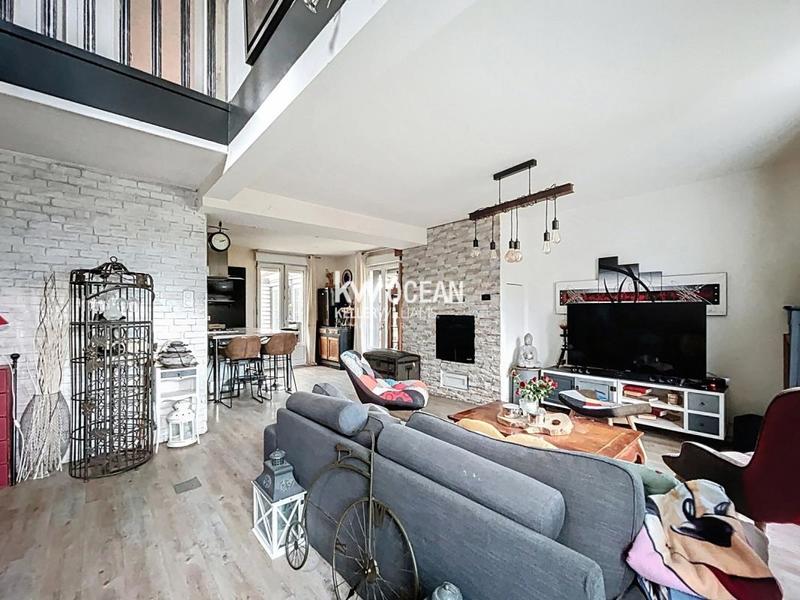 Maison - 176 m² - 8 pièces