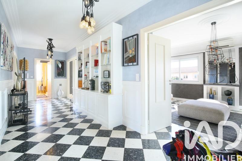 Maison de ville - 296 m² - 7 pièces