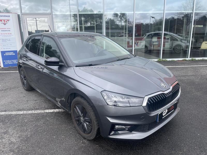 Skoda Fabia Tsi 95 Faible kilomètrage - Garantie Constructeur Disponible de suite Idem Polo, Ibiza Clio 208 Yaris