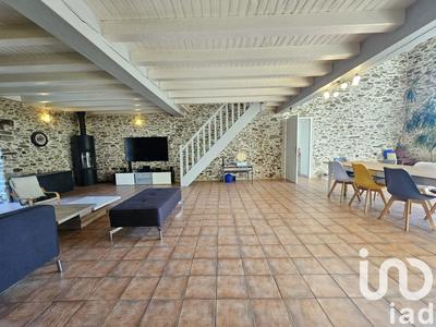 Maison - 196 m² - 7 pièces