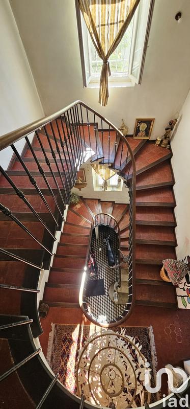 Maison - 393 m² - 9 pièces