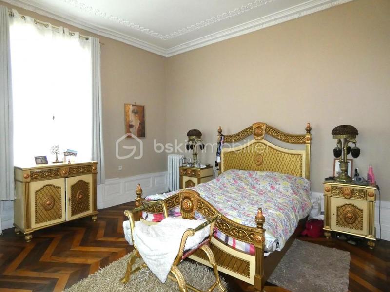 Château - 361 m² - 10 pièces