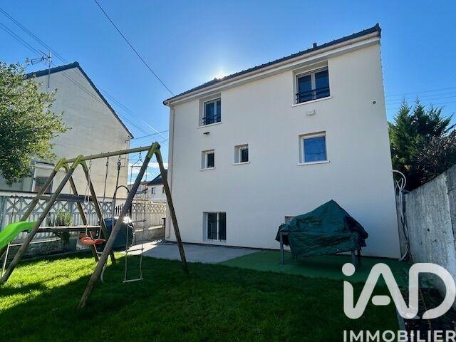 Maison - 112 m² - 7 pièces