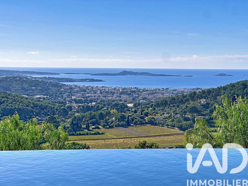 Maison - 251 m² - 7 pièces