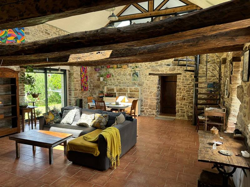 Propriété - 143 m² - 4 pièces