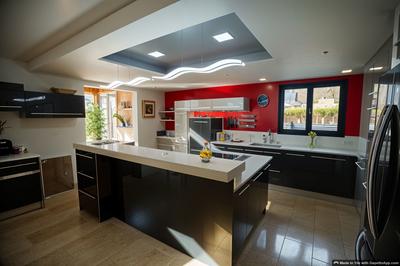 Villa - 246 m² - 9 pièces