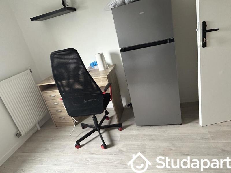 Chambre - 12 m² - 1 pièce