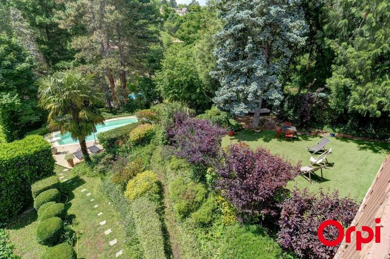 Maison - 200 m² - 6 pièces