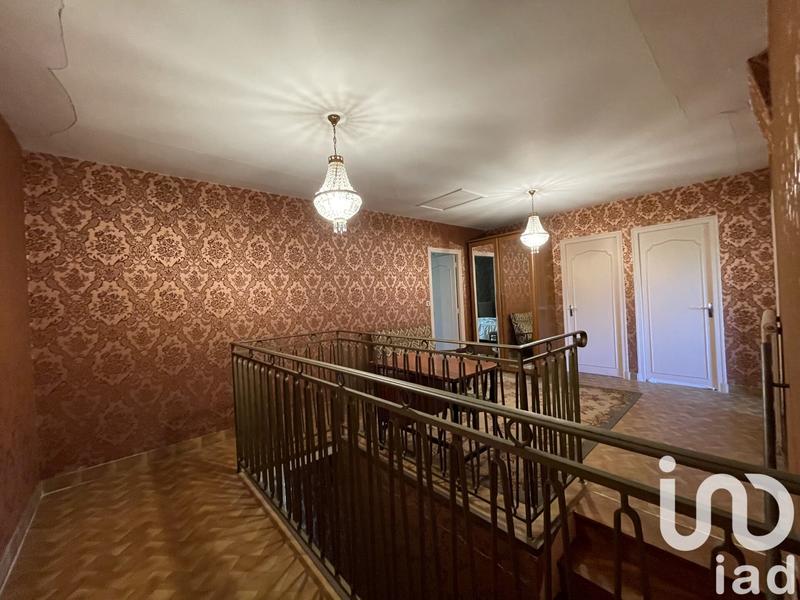 Maison - 257 m² - 8 pièces