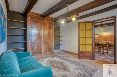 Maison traditionnelle - 318 m² - 12 pièces