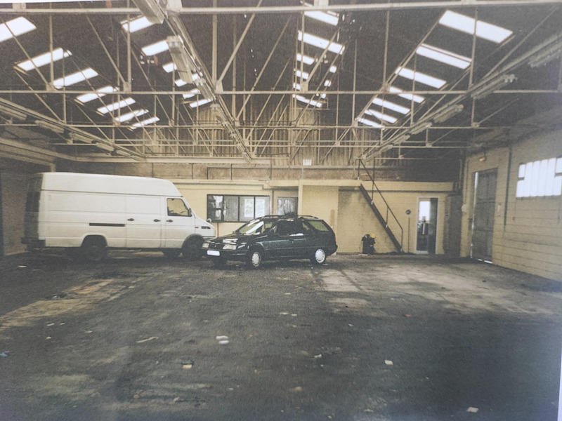 Bureau - 720 m² - 2 pièces