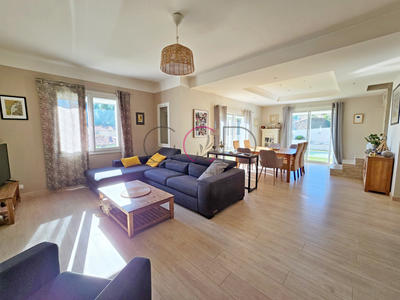 Villa - 183 m² - 6 pièces