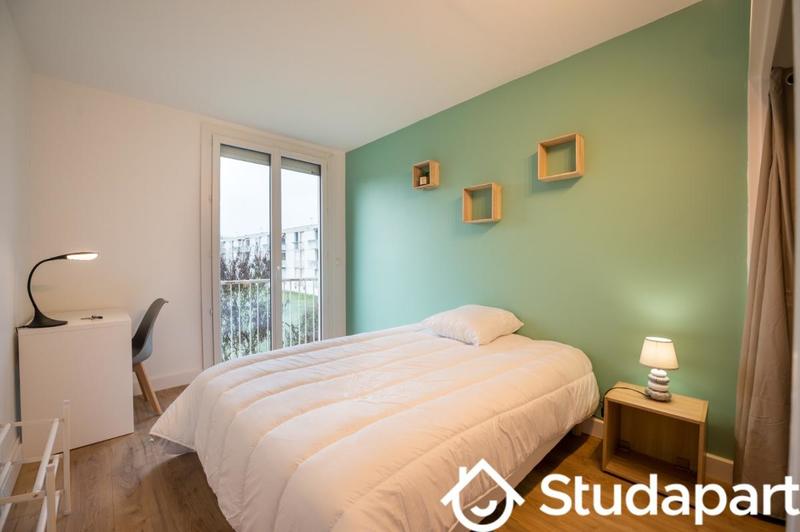 Chambre - 10 m² - 1 pièce