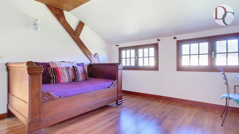 Maison - 170 m² - 7 pièces