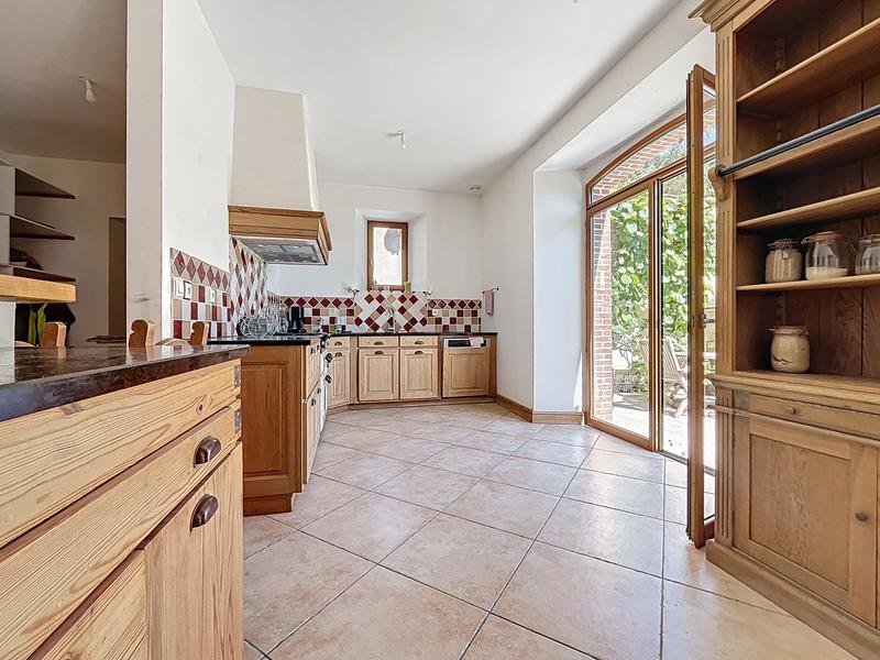 Maison ancienne - 210 m² - 8 pièces