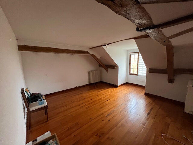 Maison - 166 m² - 7 pièces