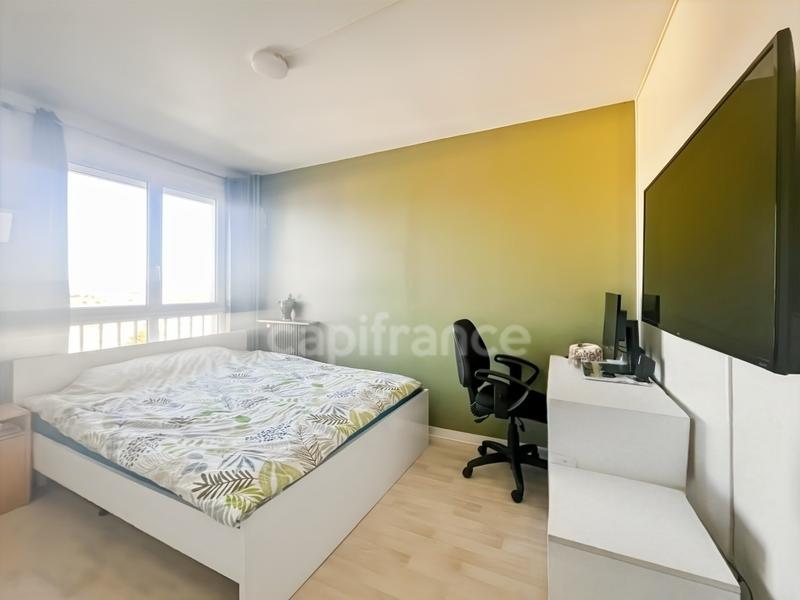 Appartement - 90 m² - 4 pièces