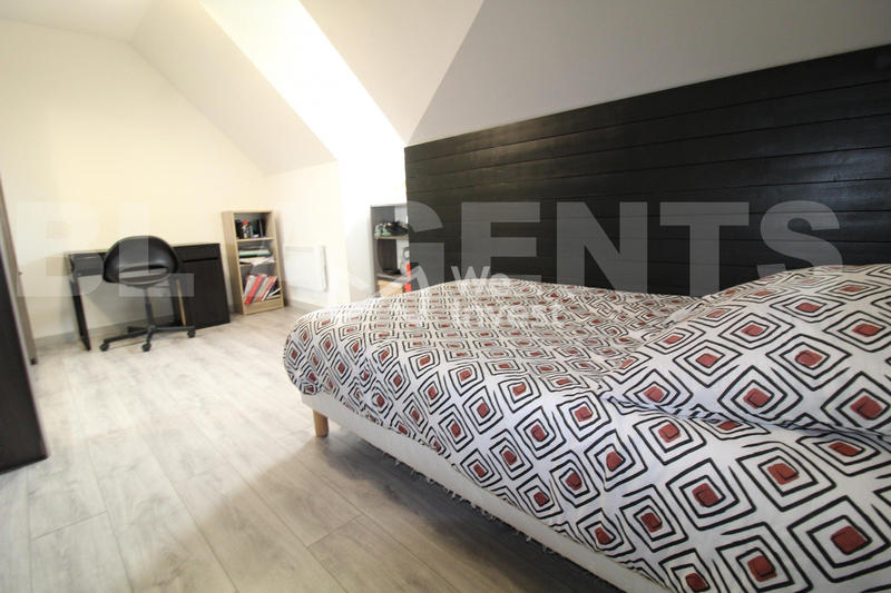 Maison - 121 m² - 6 pièces