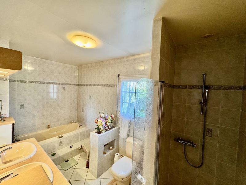 Maison - 140 m² - 5 pièces