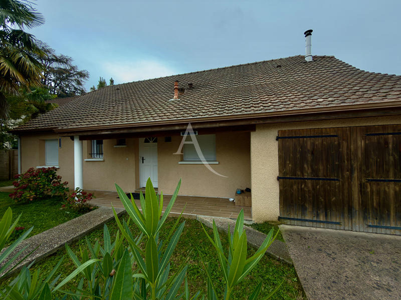 Maison - 93 m² - 4 pièces