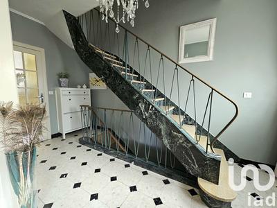 Maison - 180 m² - 7 pièces