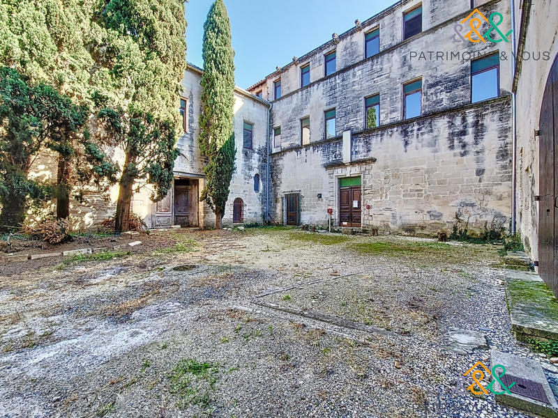 Fonds de commerce - 3 104 m²