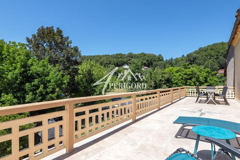 Maison ancienne - 217 m² - 8 pièces