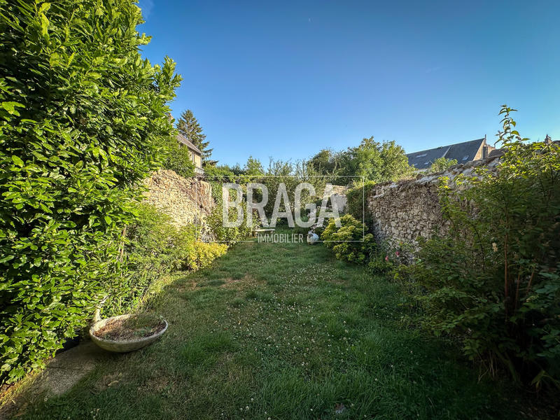 Maison - 245 m² - 10 pièces